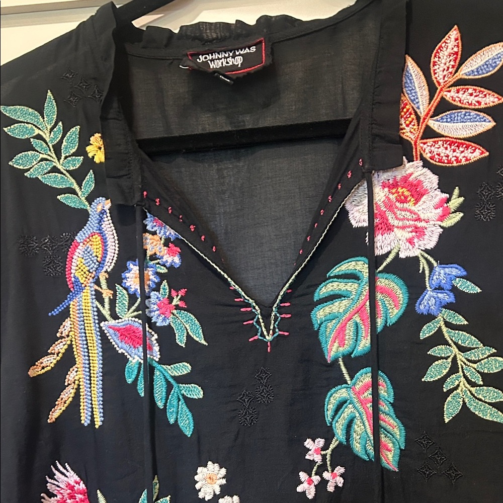 Johnny Was Black Embroidered Parrot & Floral V-Neck Tunic